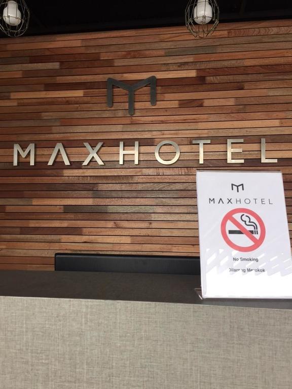 Max Hotel Subang Jaya Exterior foto