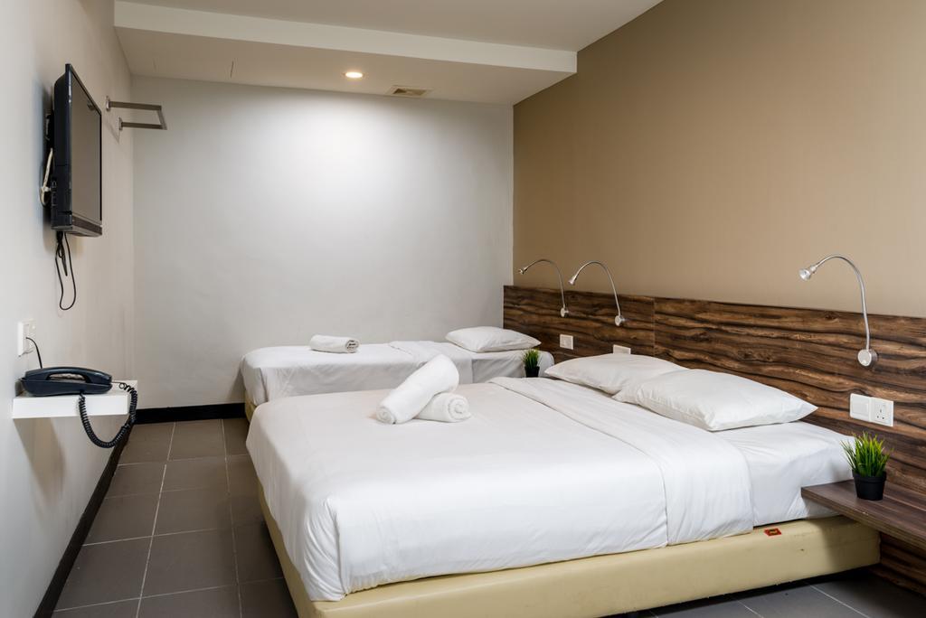 Max Hotel Subang Jaya Exterior foto